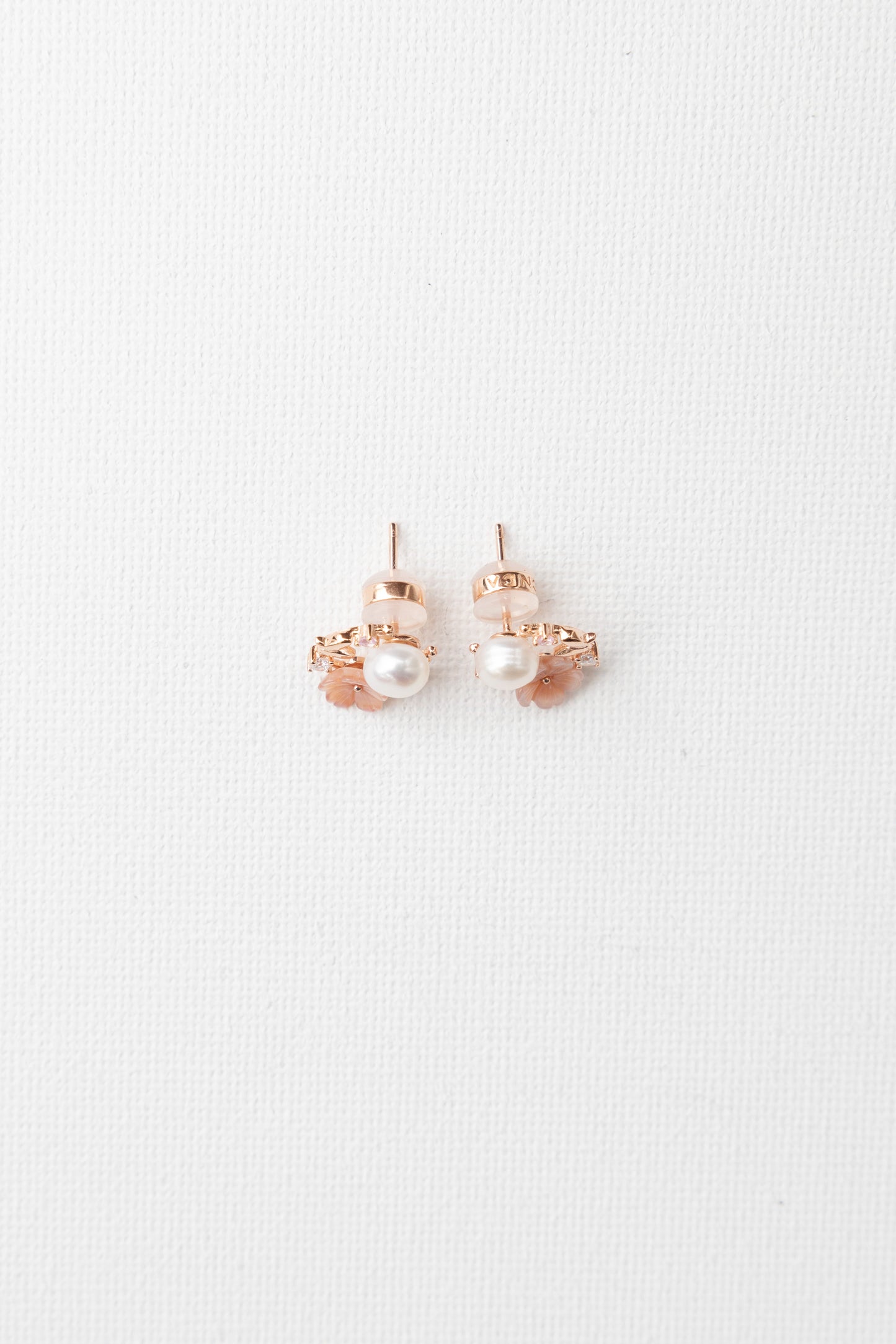 Wreath Stud