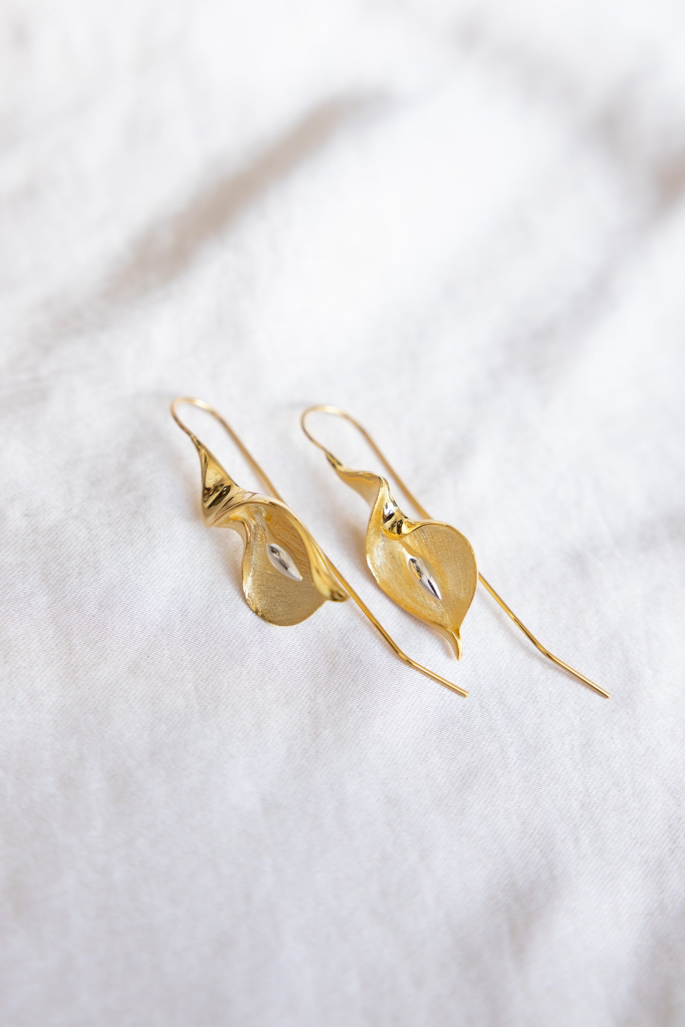 Calla Lily Flower Earrings