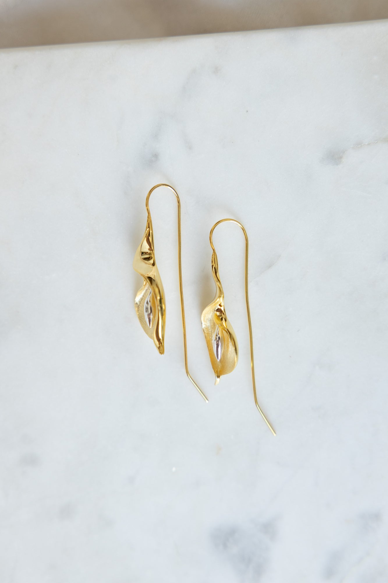 Calla Lily Flower Earrings